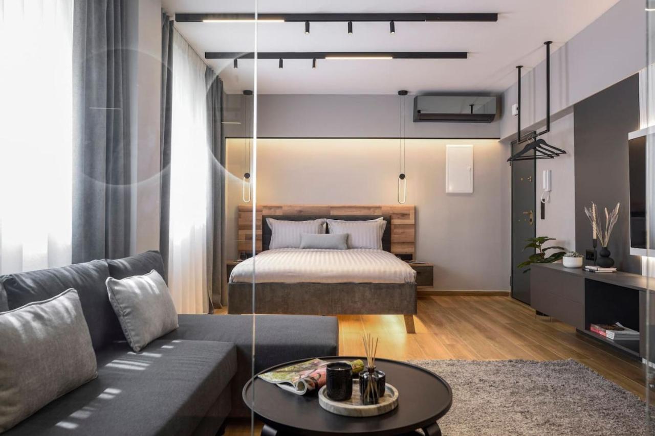 Apartment Aristotelian Virtues - Enkrateia *