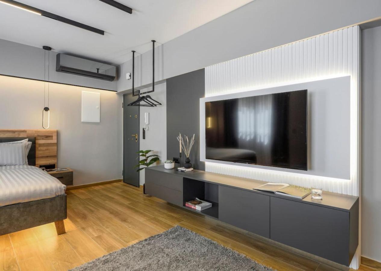 Aristotelian Virtues - Enkrateia Apartment Thessaloniki